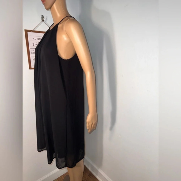 Dear Apple, Carmela, S, pleated midi spaghetti strap w/back peephole button loop - Picture 2 of 10